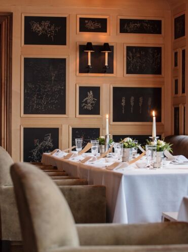 isDecorativeImage ? '' : image.title