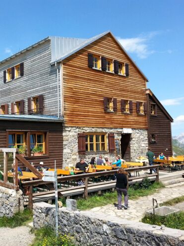 Stuttgarter Hütte 4