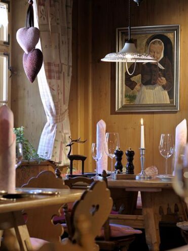 isDecorativeImage ? '' : image.title