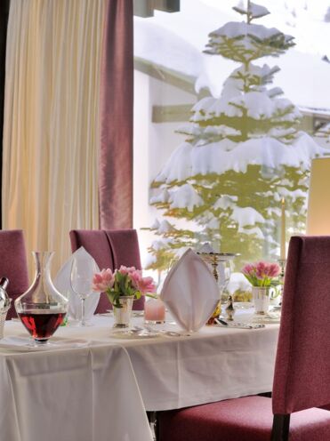 isDecorativeImage ? '' : image.title