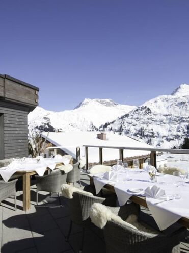 isDecorativeImage ? '' : image.title