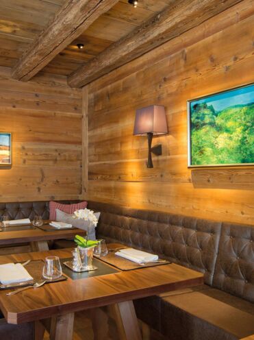 isDecorativeImage ? '' : image.title