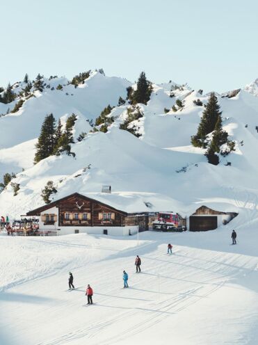 isDecorativeImage ? '' : image.title