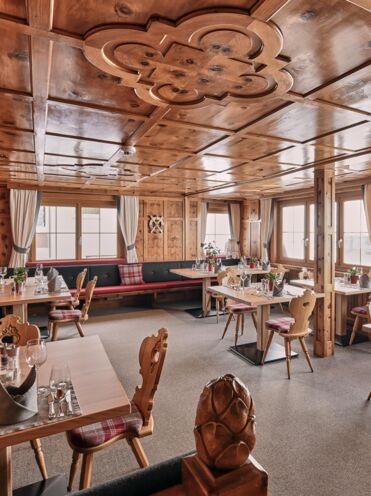 isDecorativeImage ? '' : image.title