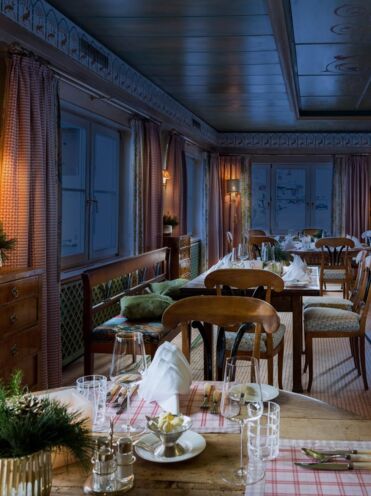 isDecorativeImage ? '' : image.title