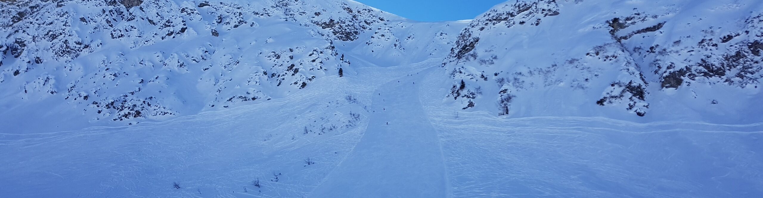 Blick auf die Skiabfahrt Langer Zug