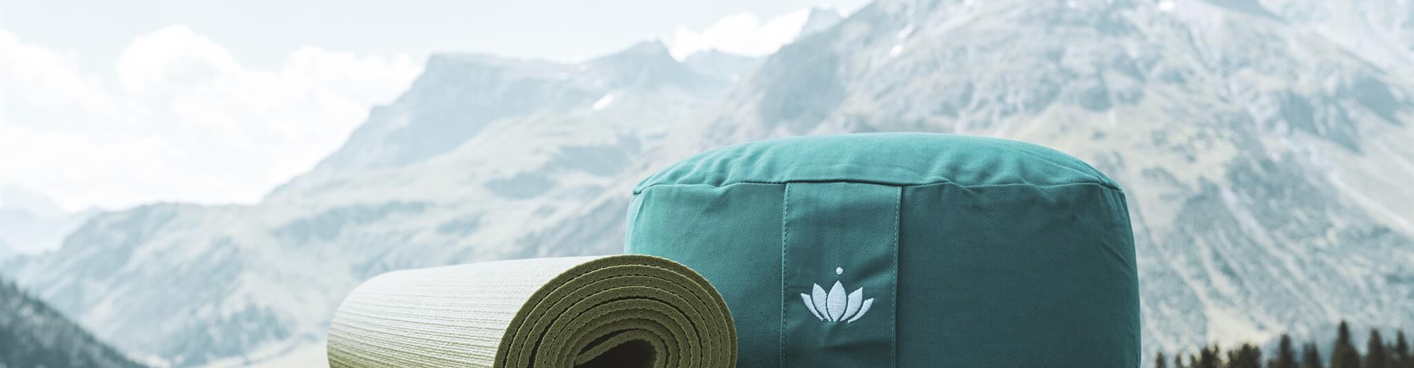 GOLD_BERG_YOGA