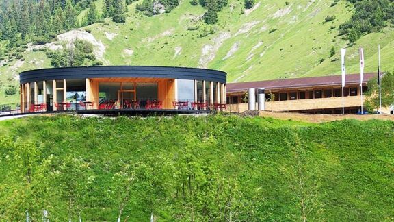 01-rotewand-Holzeisenbutter_03