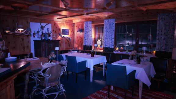 Kitsch innen Restaurant zuers