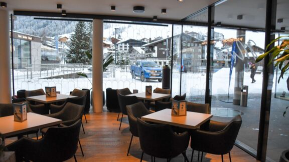 Mila innen Blick nach auÃen Mila innen Blick nach auÃen