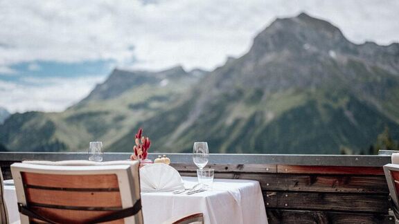 Hotel Goldener Berg Sommer Sonnenterrasse