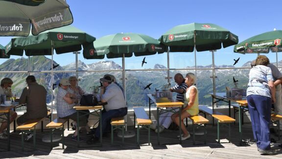 Ruefikopf Terrasse Nachmittag