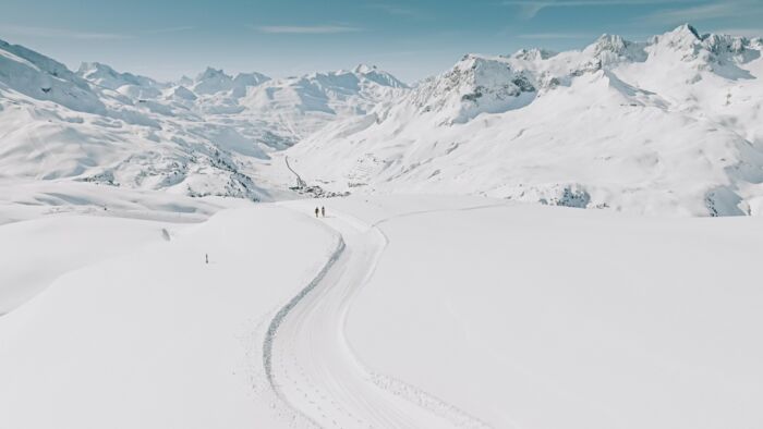 Weitblick auf den Winterwanderweg am Rüfikopf