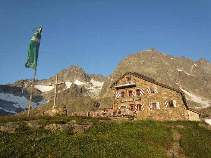 DarmstÃ¤dter HÃ¼tte mit KÃ¼chlspitze und Kuchenspitze