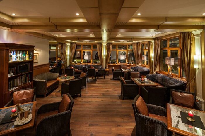Champus Bar