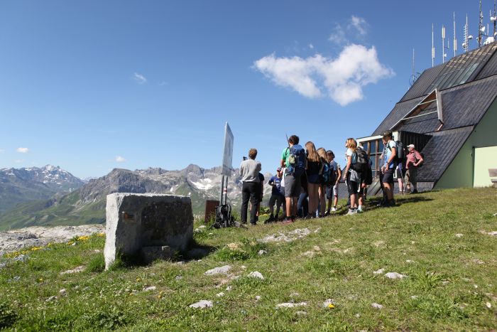 Ausgangspunkt des Geoweges an der Bergstation der Rüfikopfbahn
