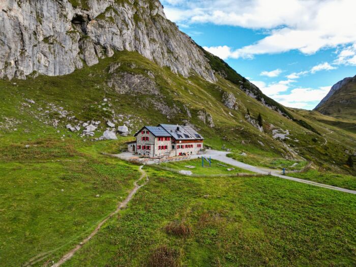 Ravensburger HÃ¼tte im Sommer