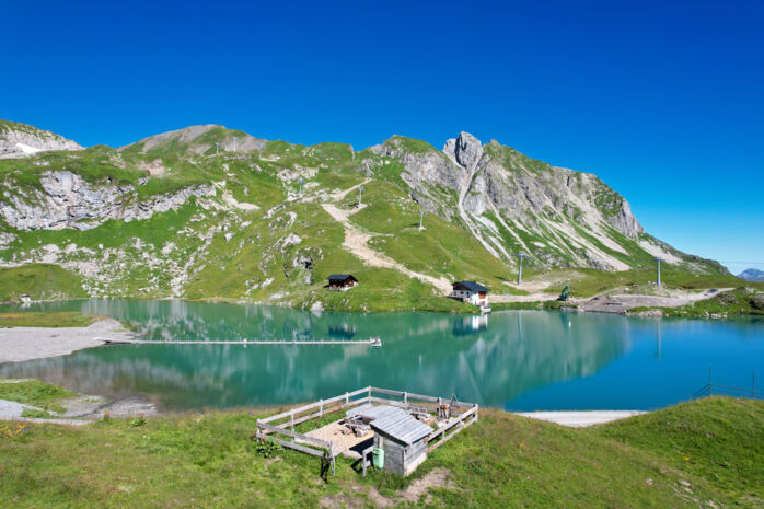grillplatz-lechzuers-zuersersee-blick-zum-see