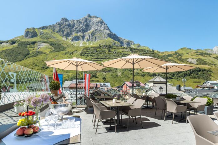 Sonnenterrasse Hotel Enzian in ZÃ¼rs