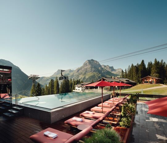 Burg Hotel Lech Infinity Pool