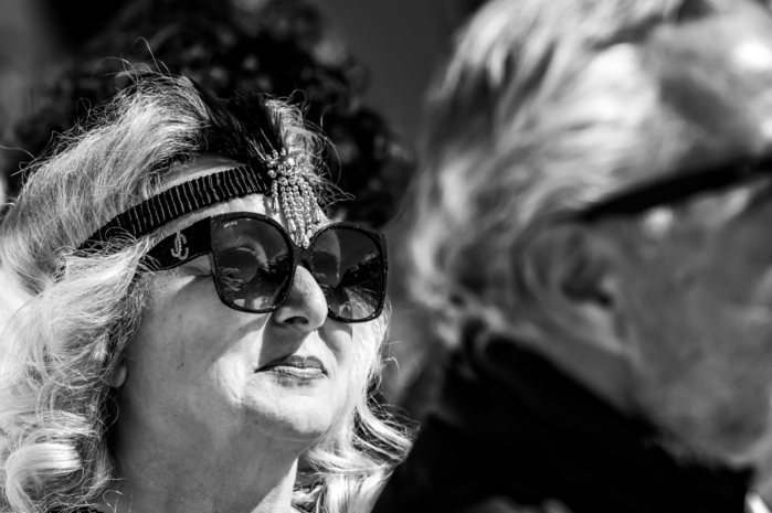 Frau beim Retro Skitag