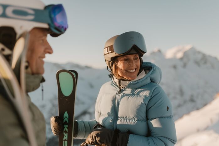 vorarlberg-skifahren-lech-sonnenstrahlen-piste