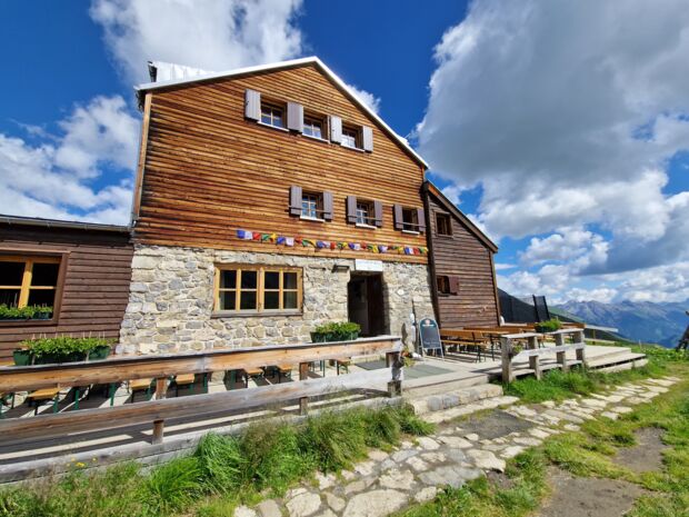 stuttgarter-huette-vorarlberg
