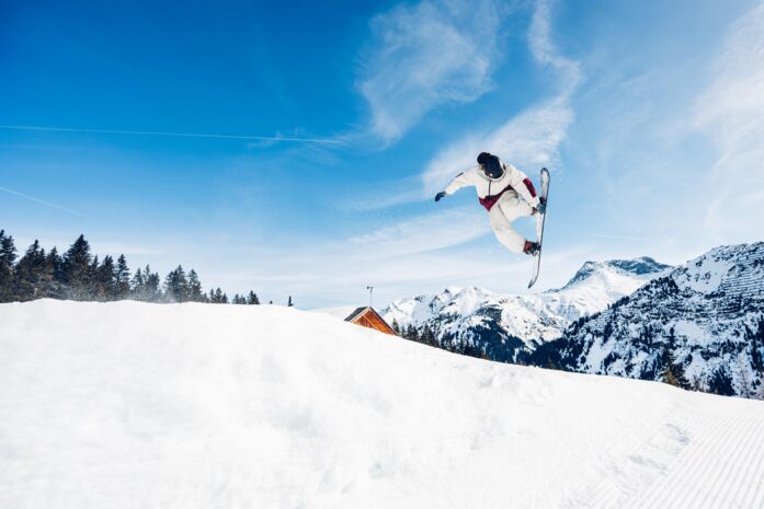 Snowboarder im Snowpark