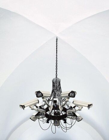 addie_wagenknecht_assymetric_love_2.jpg__1200x0_q8