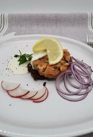 Tartar von der Zuger Lachsforelle