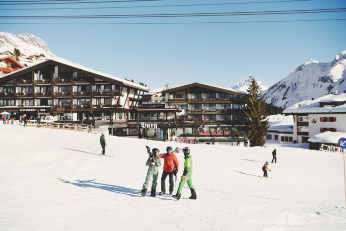 Burg Hotel Aussenansicht Winter