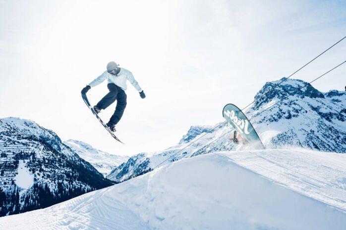 Snowboarder im Funpark