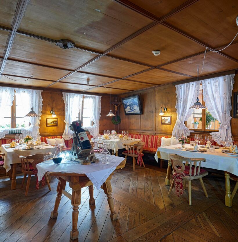 Krone-Stuben im Hotel Krone in Lech Krone-Stuben im Hotel Krone in Lech