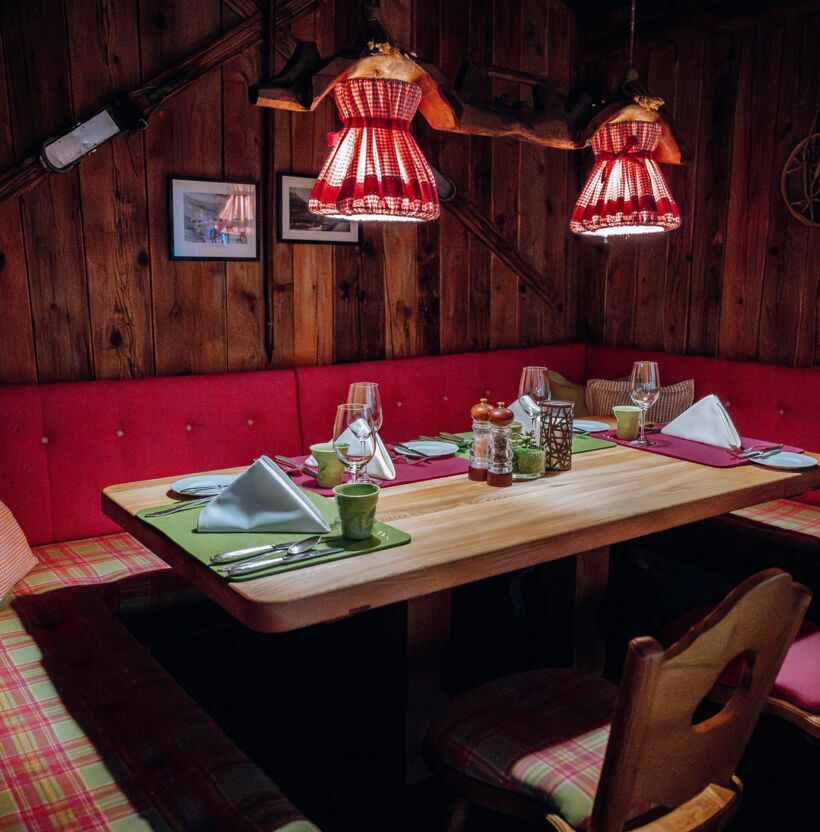 Hotel Goldener Berg DirndlstÃ¼berl