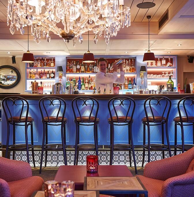 Die Blaue Bar, Schmelzhof Die Blaue Bar, Schmelzhof