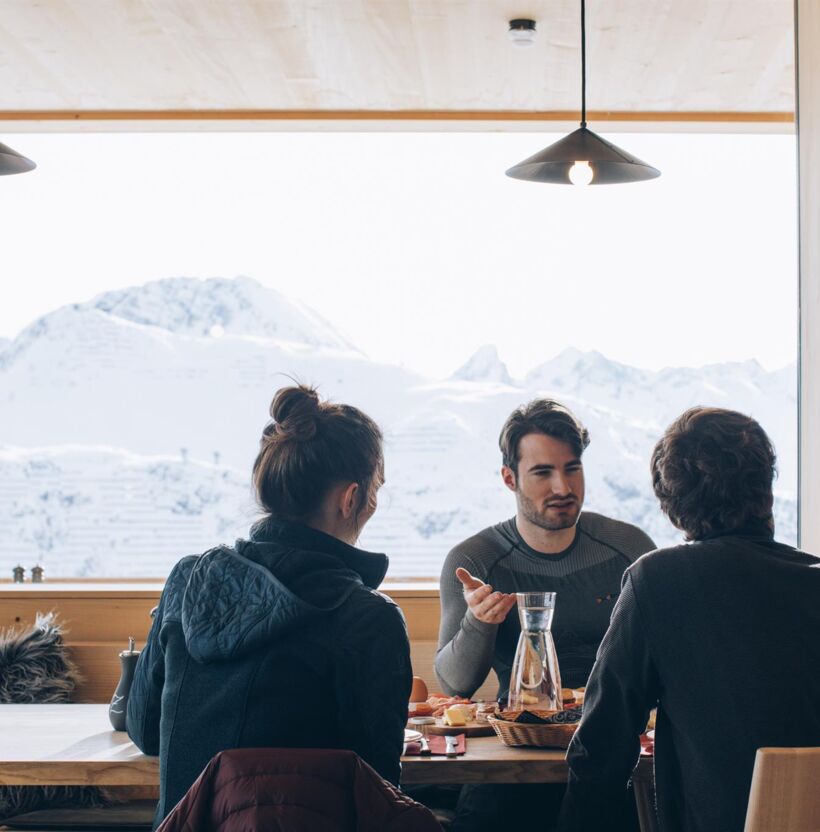 restaurant-der-wolf-winter-lech-zuers restaurant-der-wolf-winter-lech-zuers